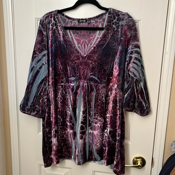 APT 9 velvety top - Picture 1 of 4